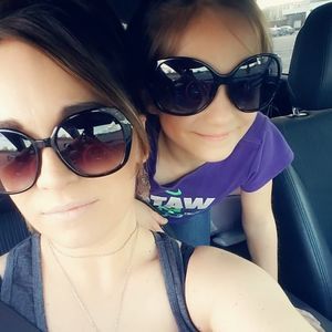 Meet your Posher, Tiffany